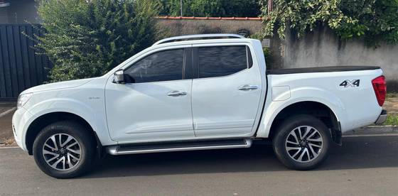 NISSAN FRONTIER 2.3 16V TURBO DIESEL LE CD 4X4 AUTOMÁTICO NISSAN FRONTIER 2.3 16V TURBO DIESEL LE CD 4X4 AUTOMÁTICO